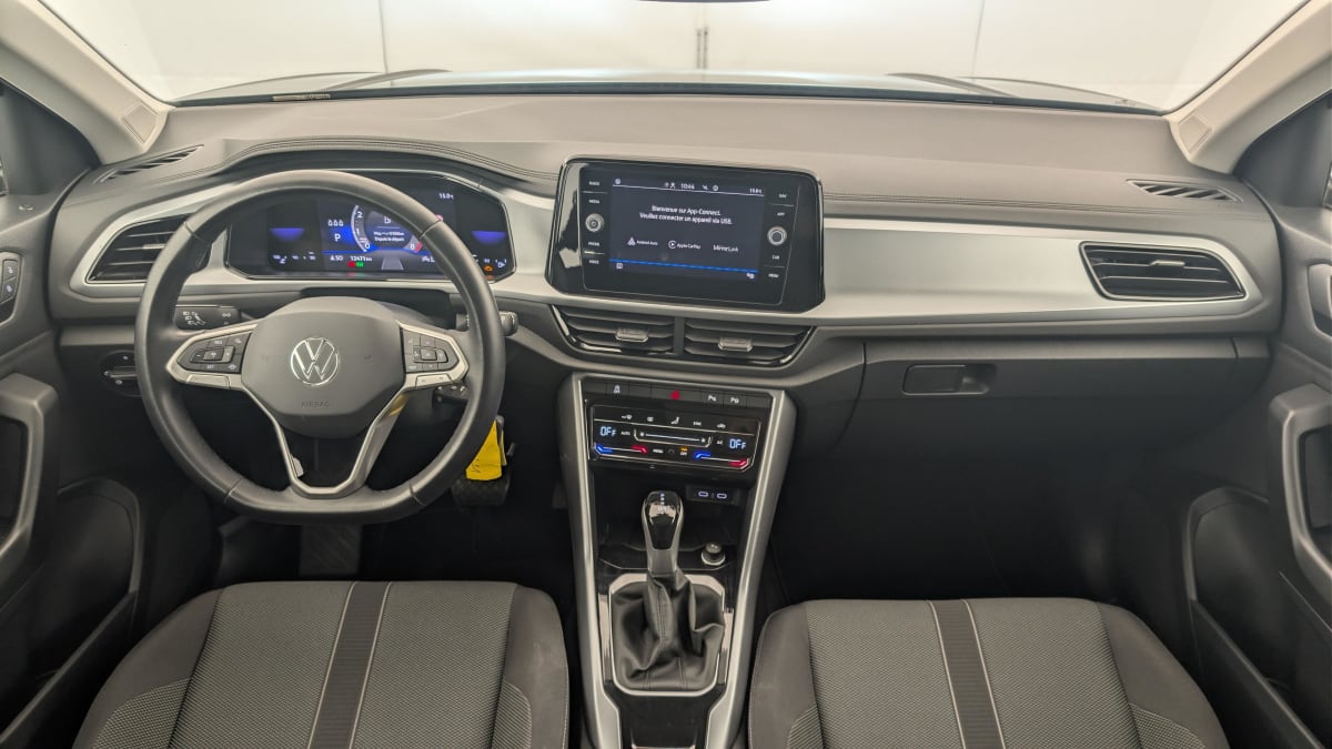 Volkswagen T-Roc - Image 13
