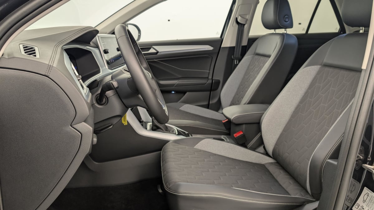 Volkswagen T-Roc - Image 16