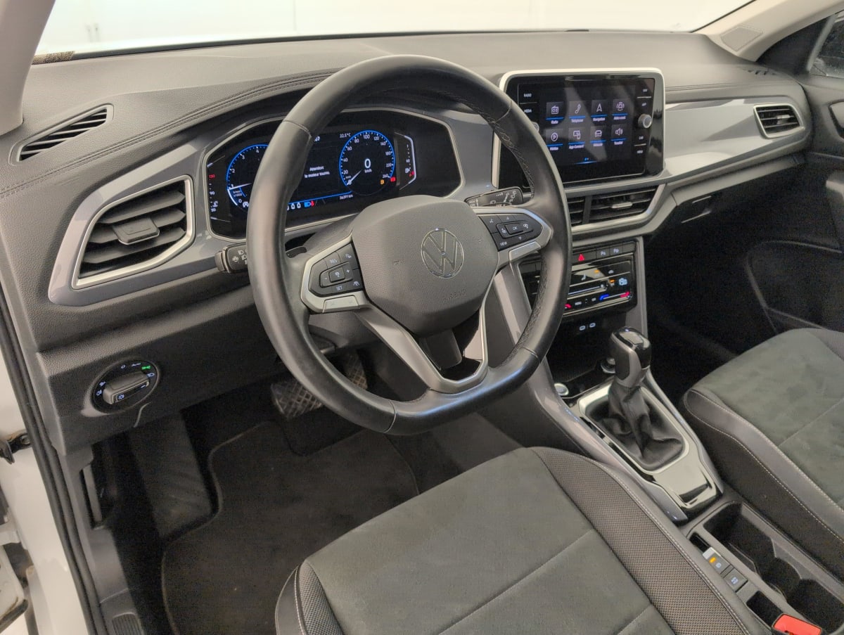 Volkswagen T-Roc - Image 15