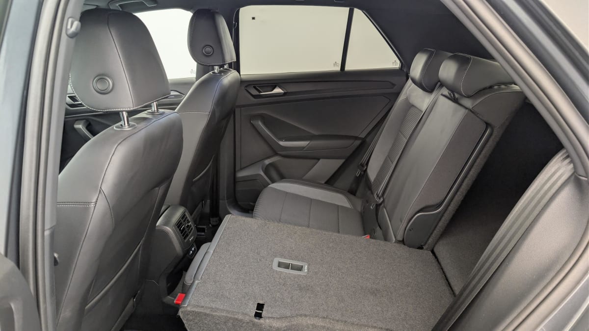 Volkswagen T-Roc - Image 12