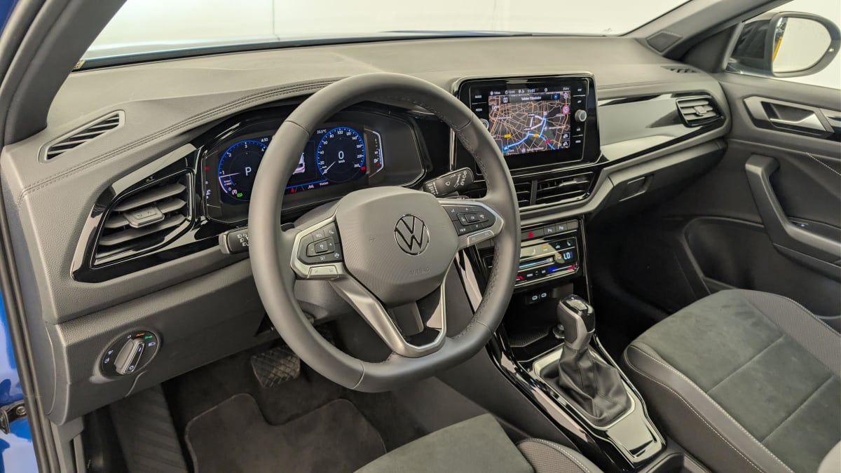 Volkswagen T-Roc - Image 15