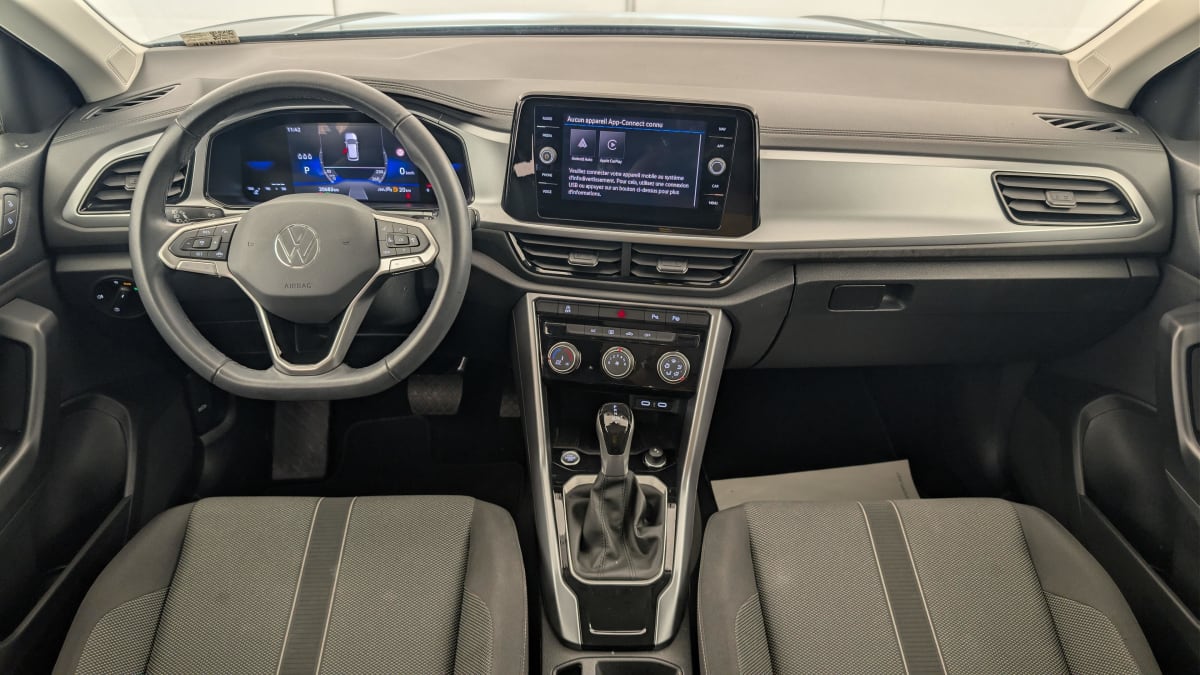 Volkswagen T-Roc - Image 13