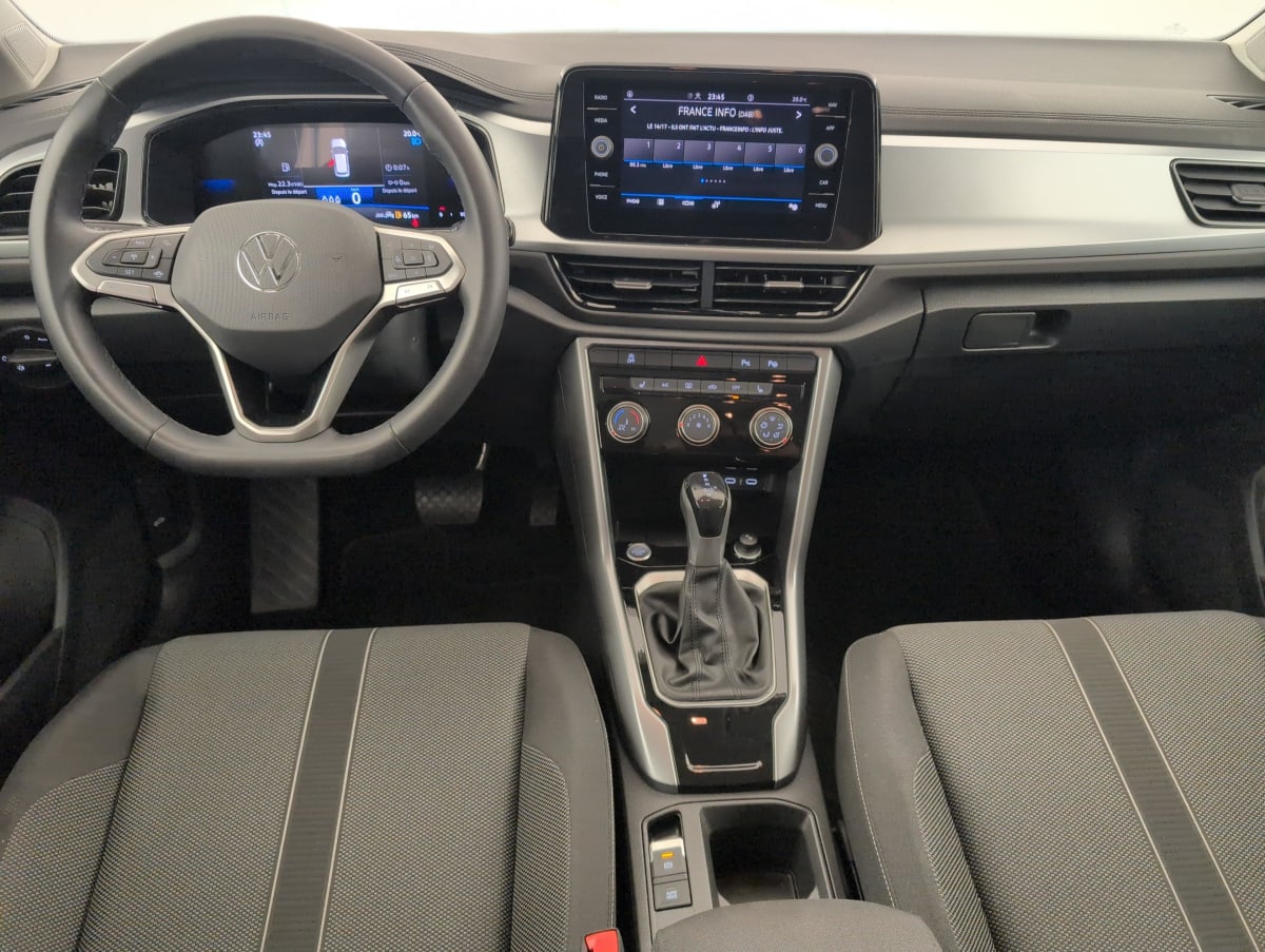 Volkswagen T-Roc - Image 13