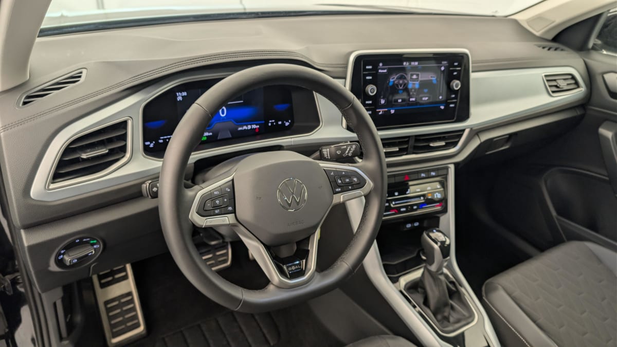 Volkswagen T-Roc - Image 15