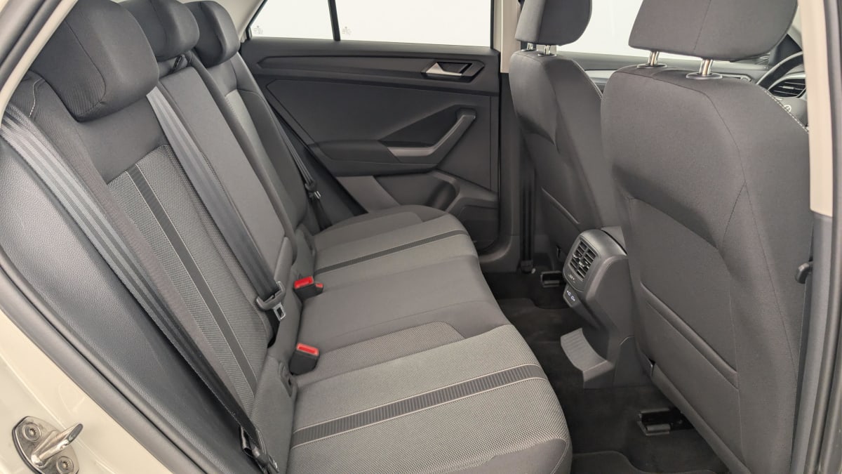 Volkswagen T-Roc - Image 10