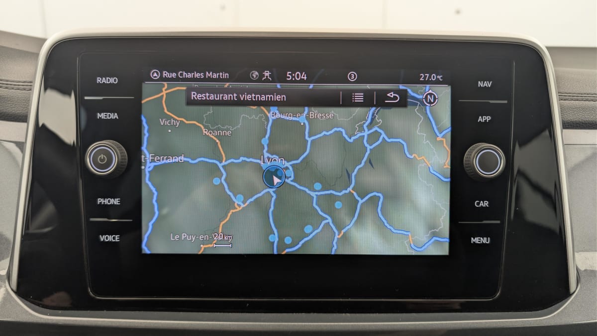 Volkswagen T-Roc - Image 18