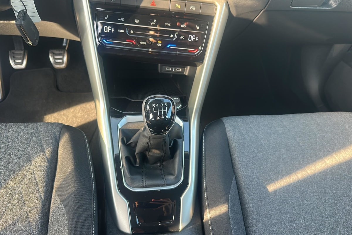 Volkswagen T-Roc - Image 19