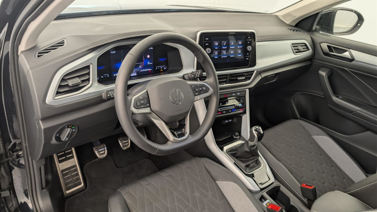 Volkswagen T-Roc - Image 15