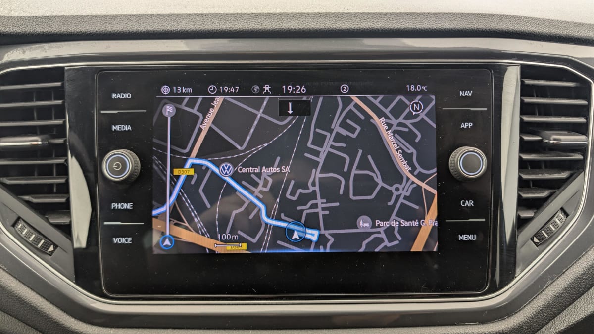Volkswagen T-Roc - Image 18