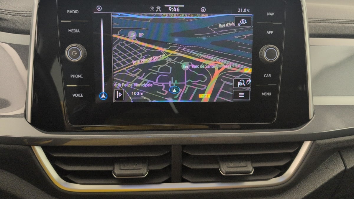 Volkswagen T-Roc - Image 18