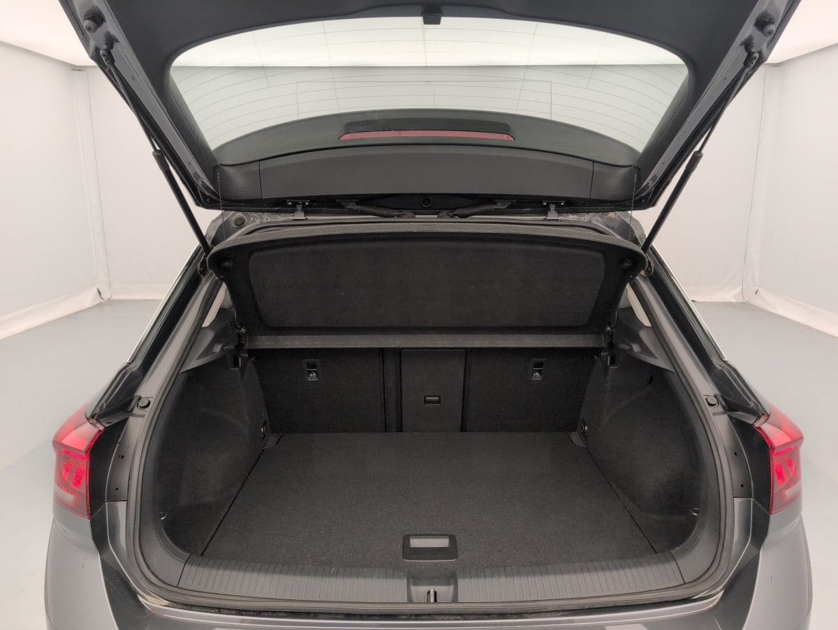 Volkswagen T-Roc - Image 11