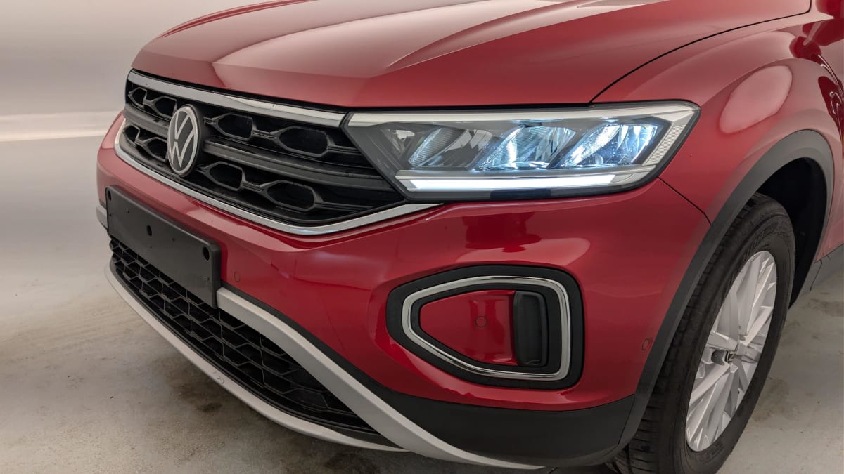 Volkswagen T-Roc - Image 22