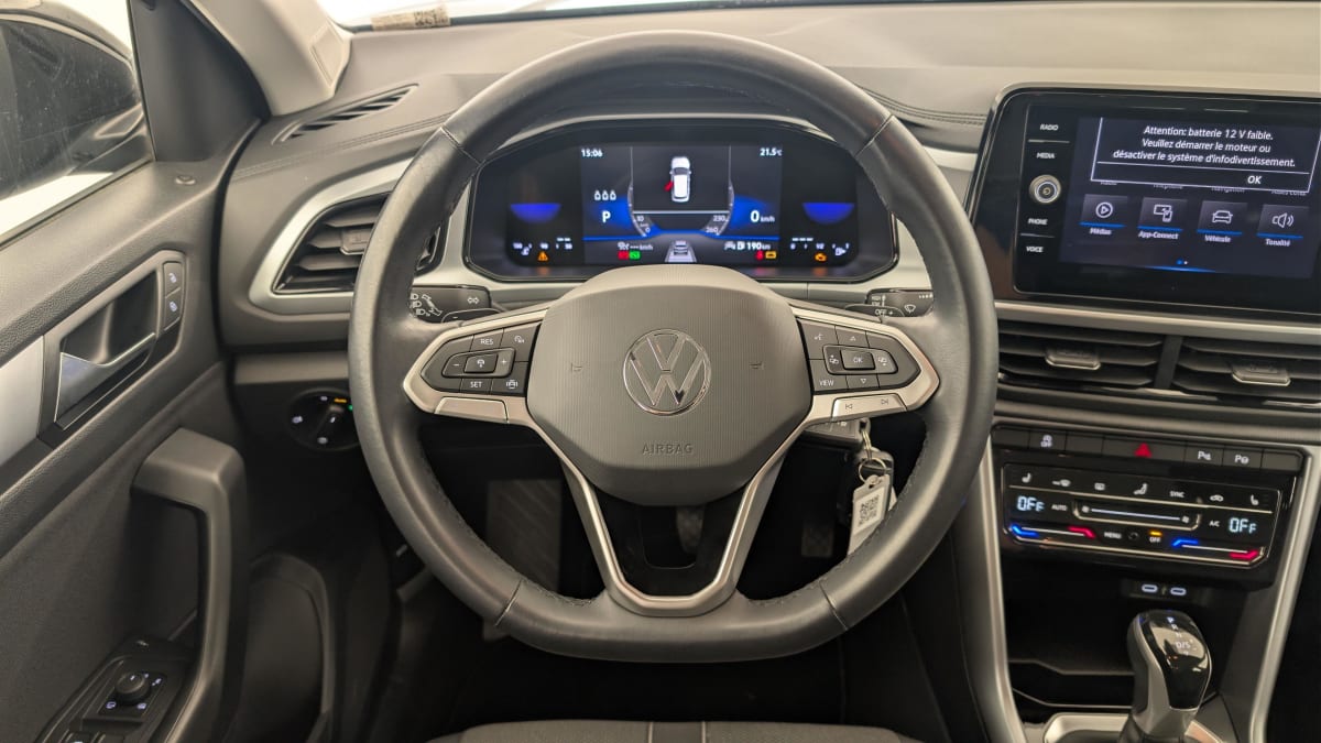 Volkswagen T-Roc - Image 14