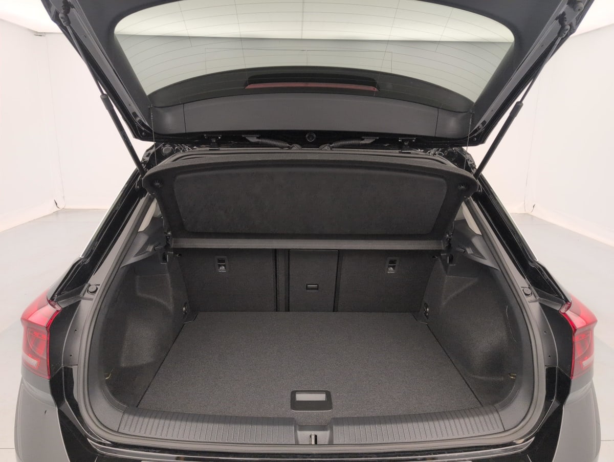 Volkswagen T-Roc - Image 11
