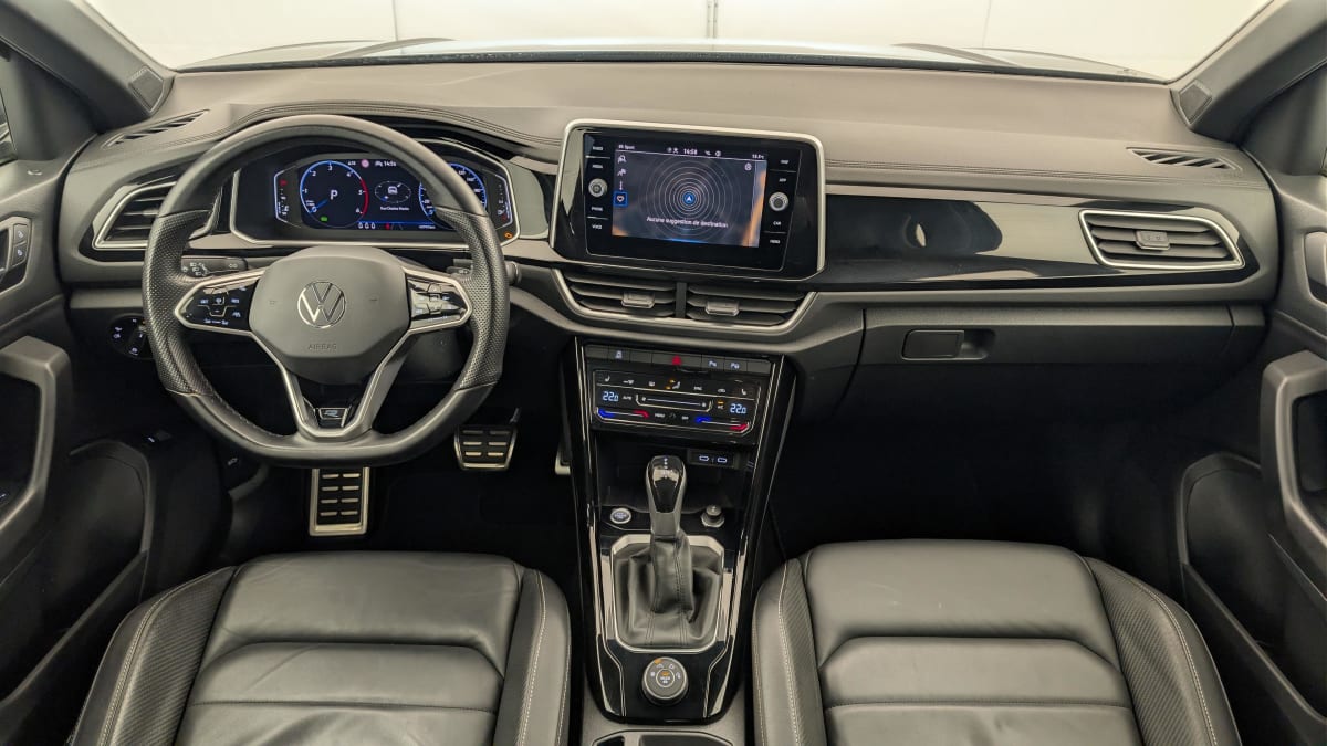 Volkswagen T-Roc - Image 13