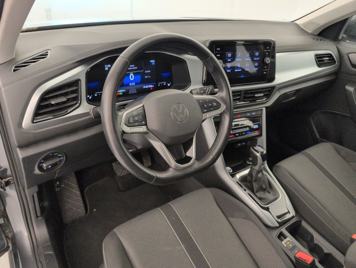 Volkswagen T-Roc - Image 16