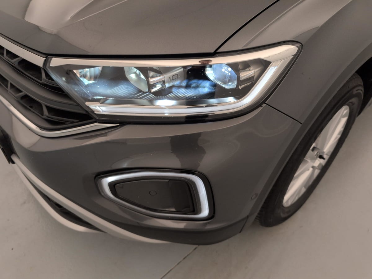 Volkswagen T-Roc - Image 22
