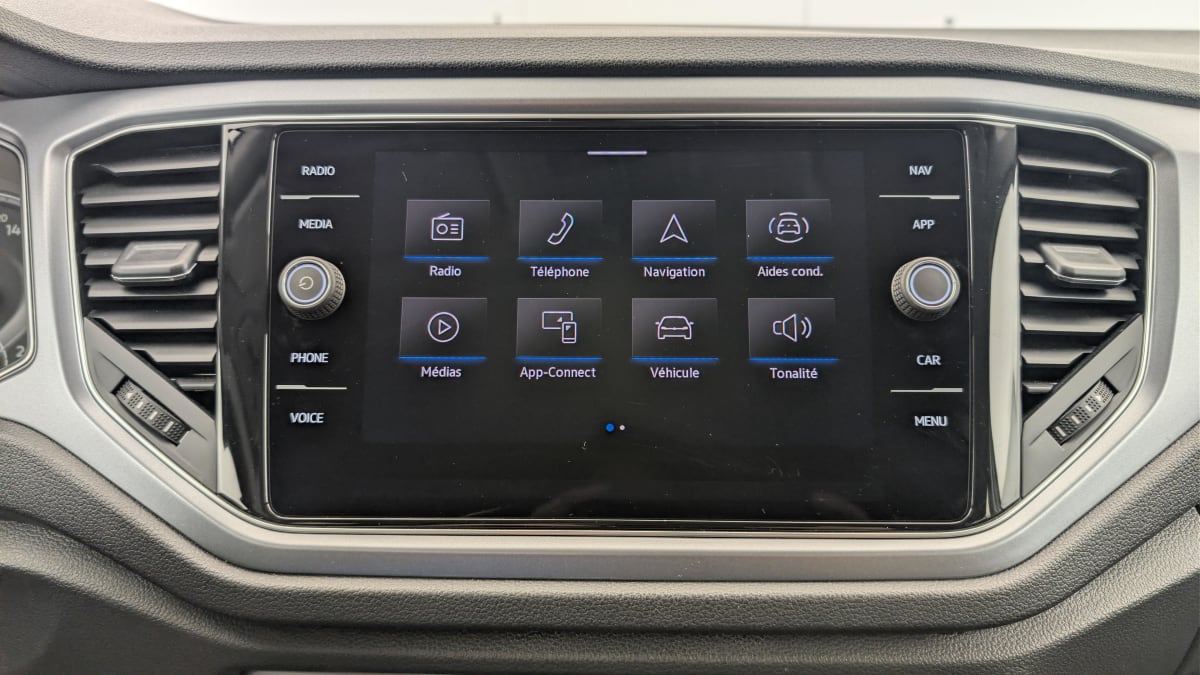Volkswagen T-Roc - Image 18