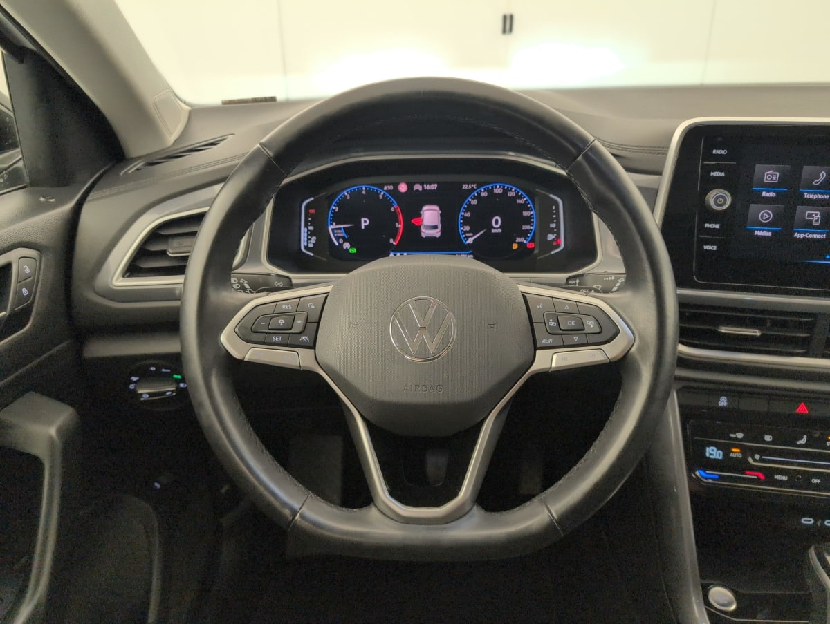 Volkswagen T-Roc - Image 14
