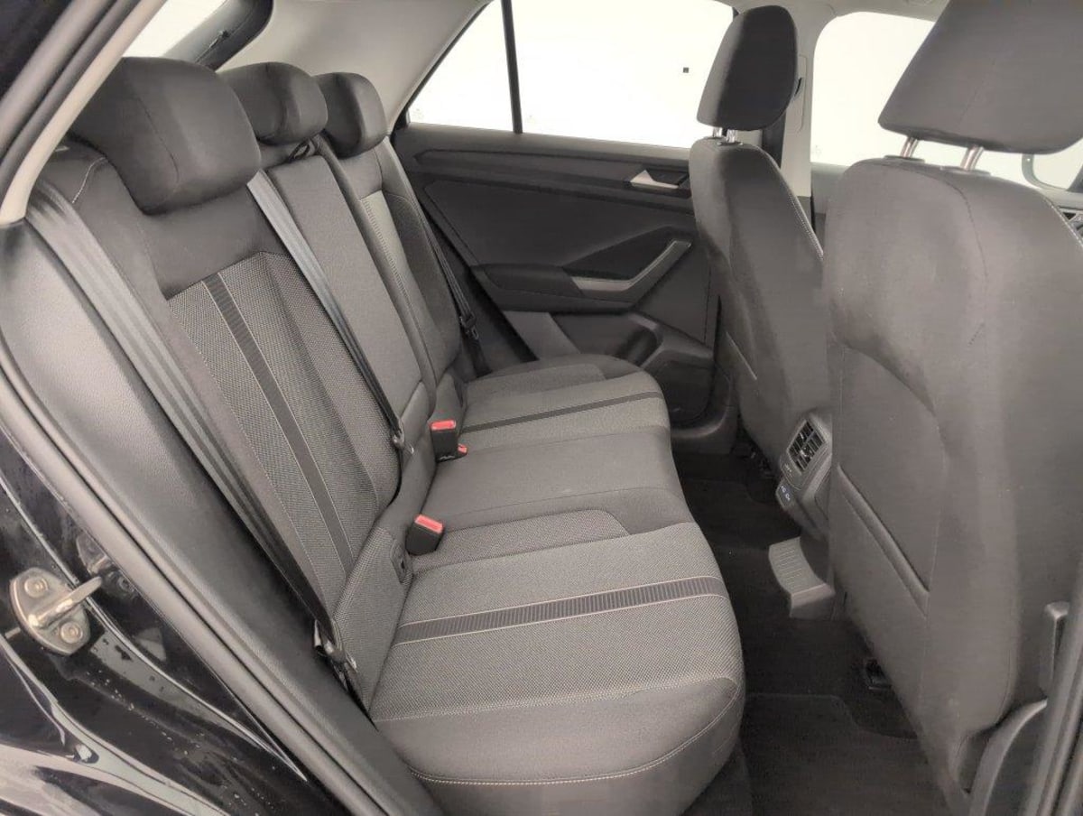 Volkswagen T-Roc - Image 10