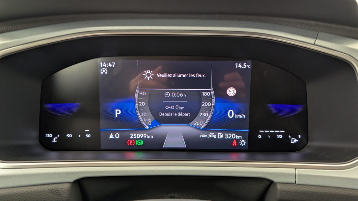 Volkswagen T-Roc - Image 24