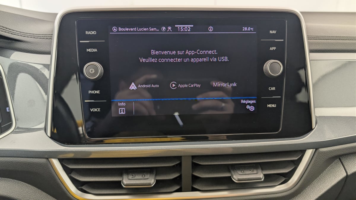 Volkswagen T-Roc - Image 17