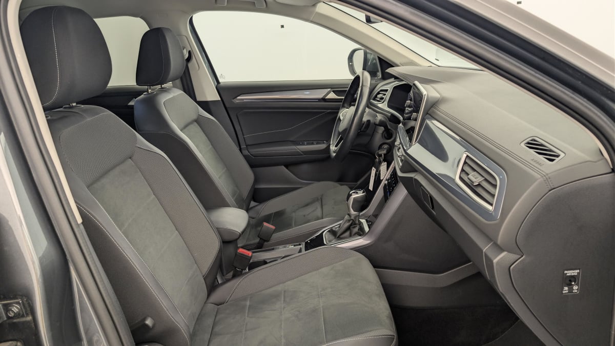 Volkswagen T-Roc - Image 9