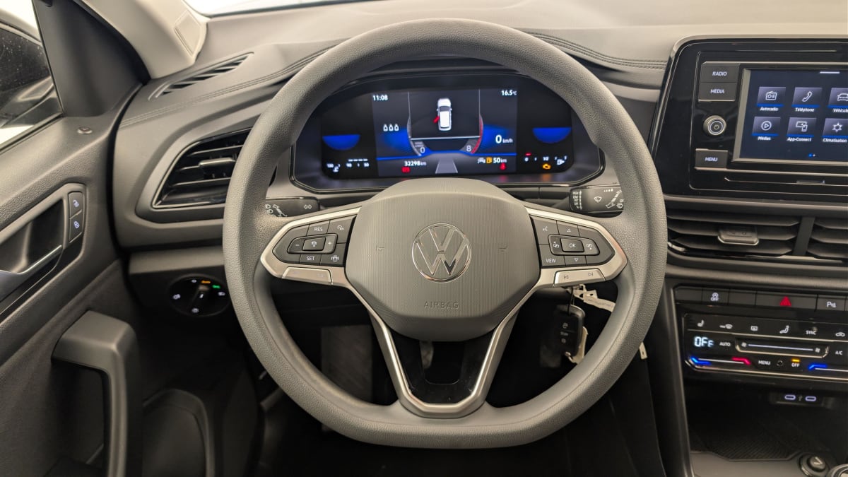 Volkswagen T-Roc - Image 14