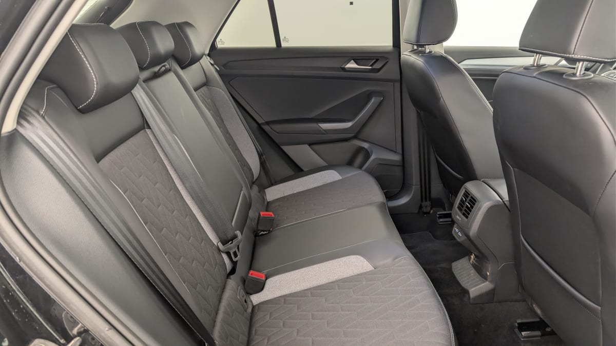 Volkswagen T-Roc - Image 10