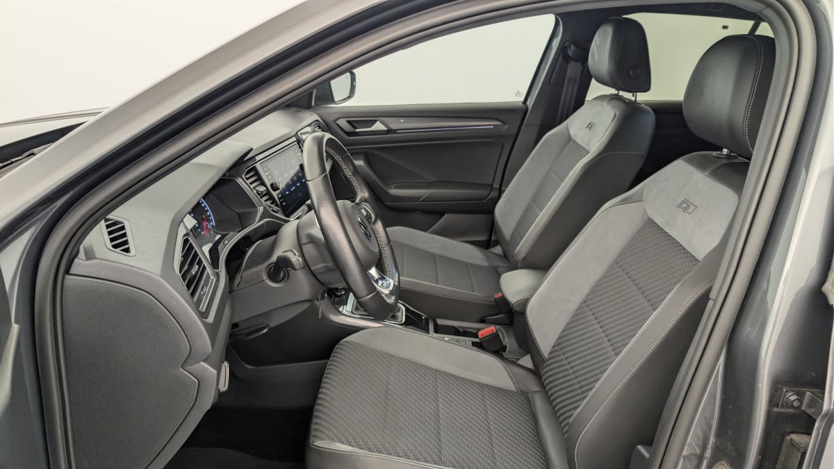 Volkswagen T-Roc - Image 16