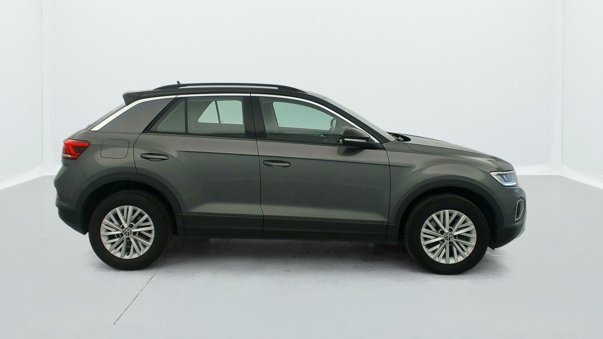 Volkswagen T-Roc - Image 8