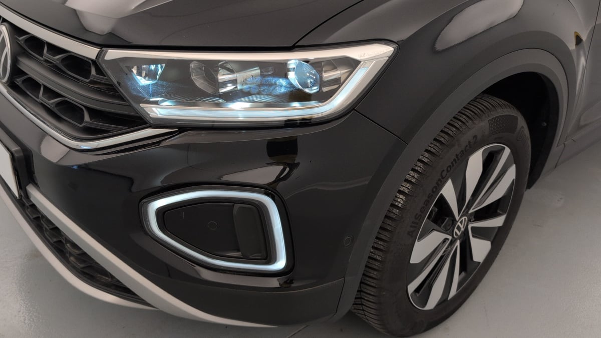 Volkswagen T-Roc - Image 23