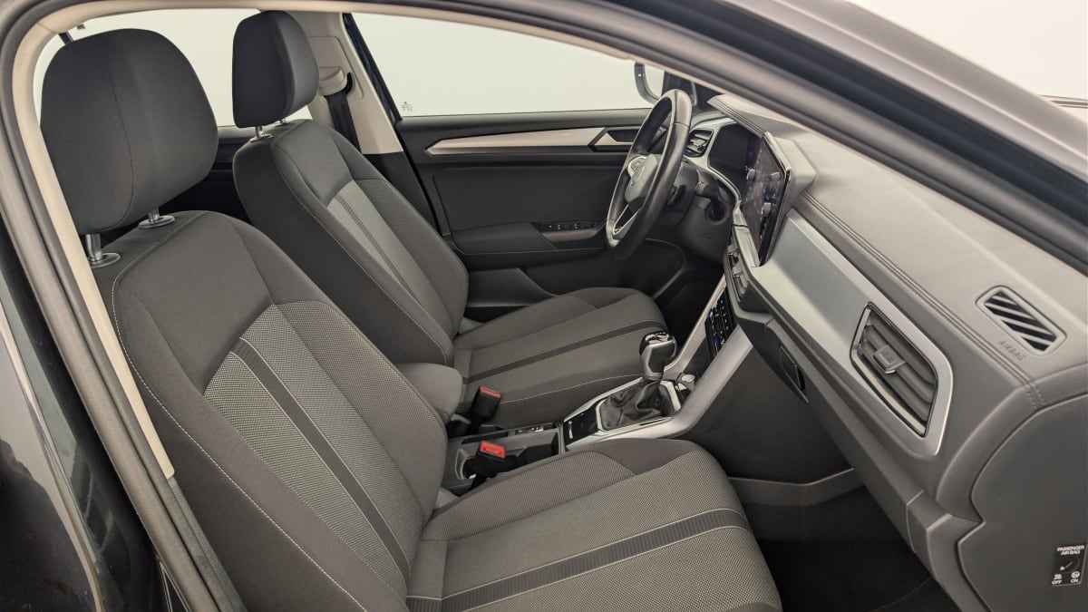 Volkswagen T-Roc - Image 9
