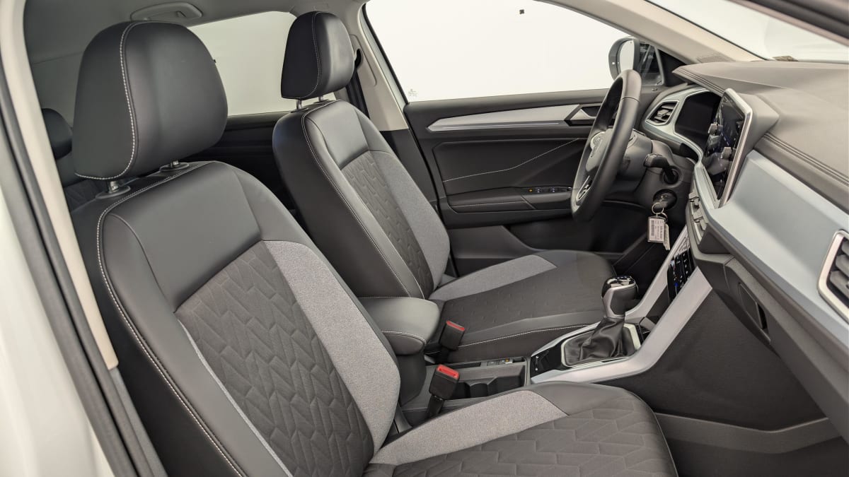 Volkswagen T-Roc - Image 9