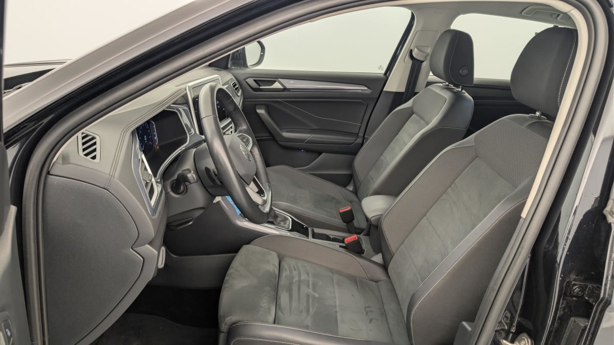 Volkswagen T-Roc - Image 16