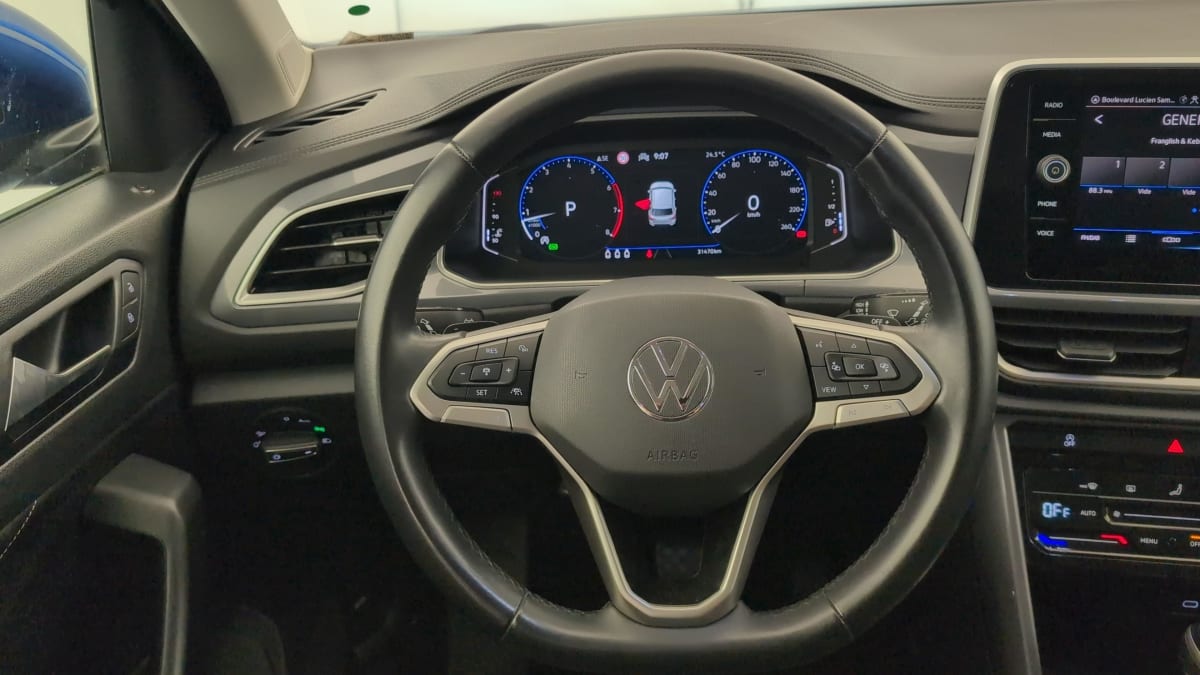 Volkswagen T-Roc - Image 21