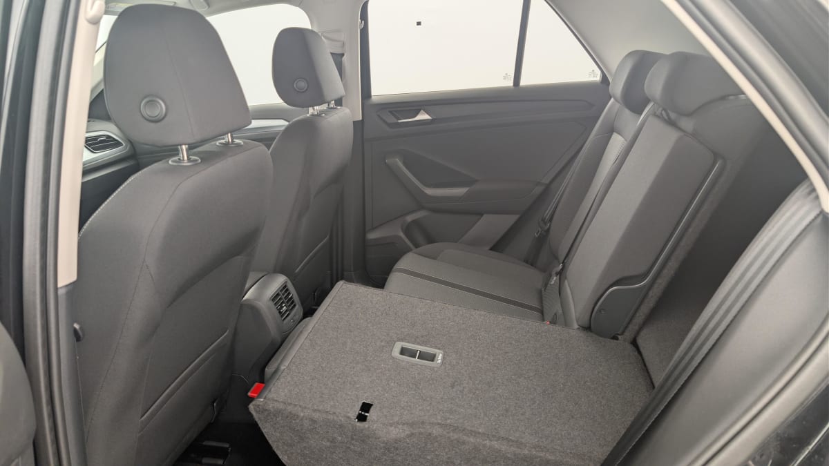 Volkswagen T-Roc - Image 12