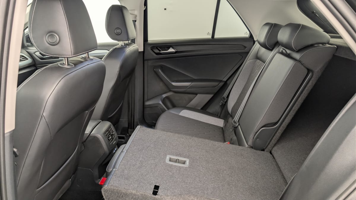 Volkswagen T-Roc - Image 12