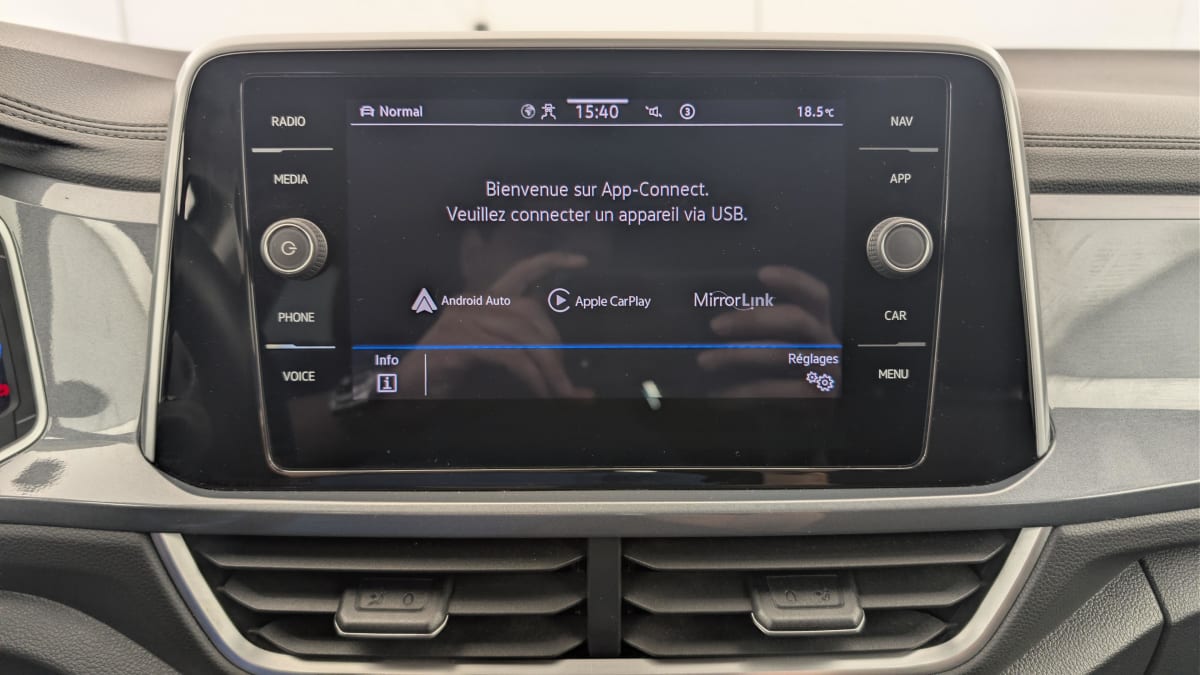 Volkswagen T-Roc - Image 18