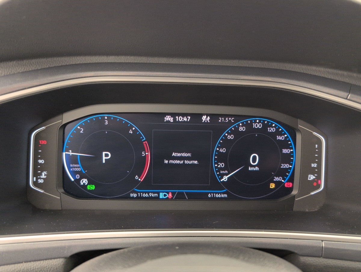 Volkswagen T-Roc - Image 25