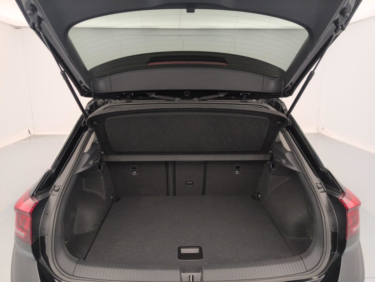 Volkswagen T-Roc - Image 11