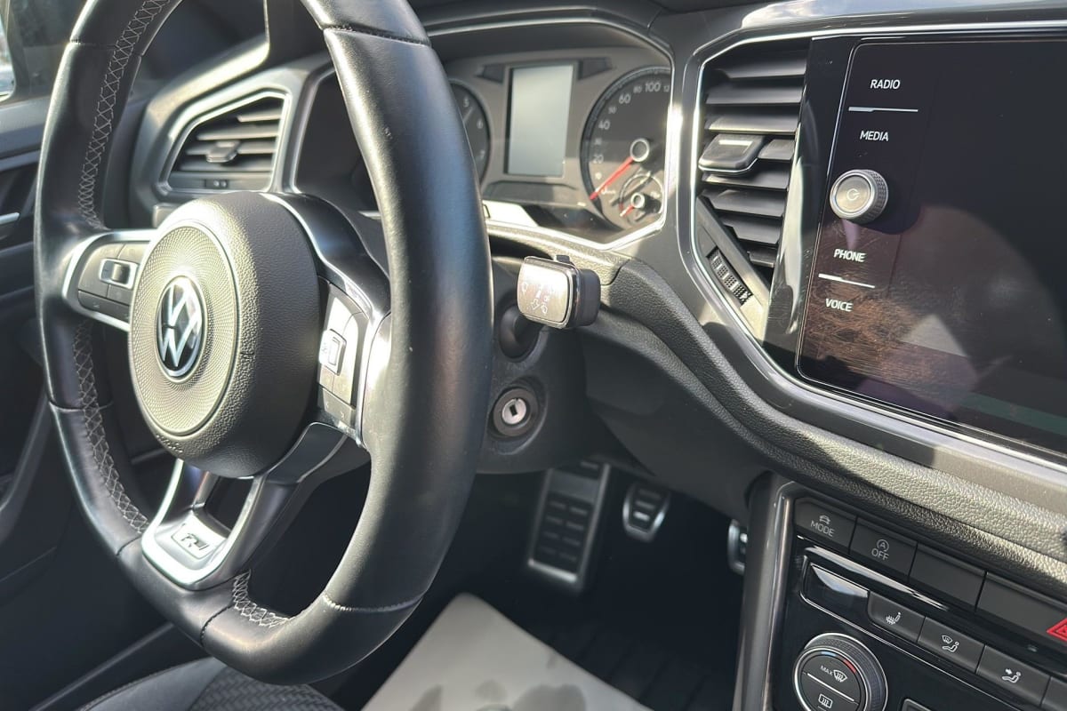 Volkswagen T-Roc - Image 13