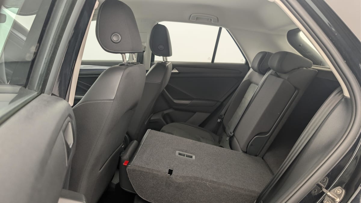 Volkswagen T-Roc - Image 12