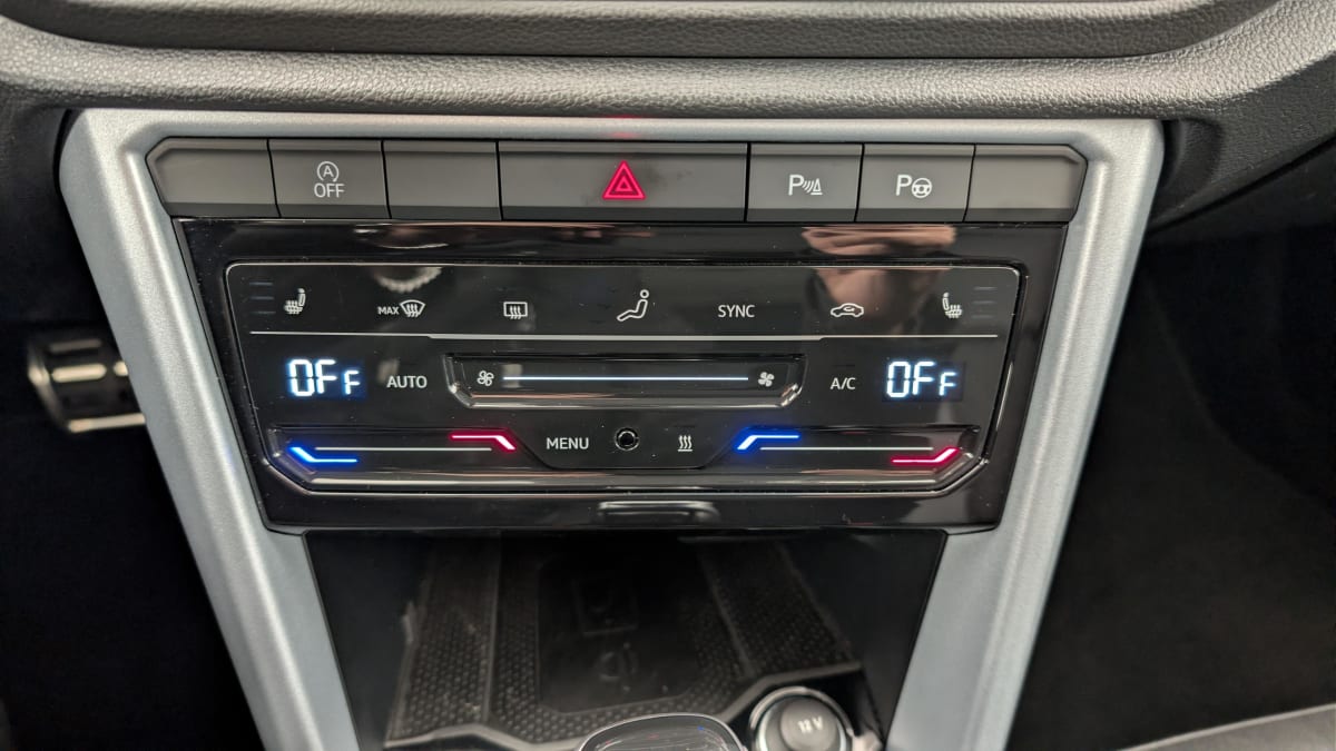 Volkswagen T-Roc - Image 19