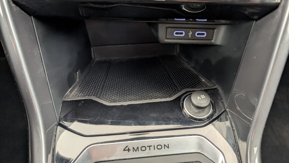 Volkswagen T-Roc - Image 20