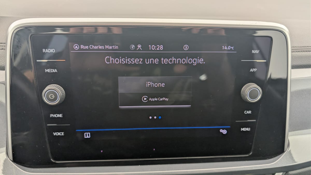 Volkswagen T-Roc - Image 18