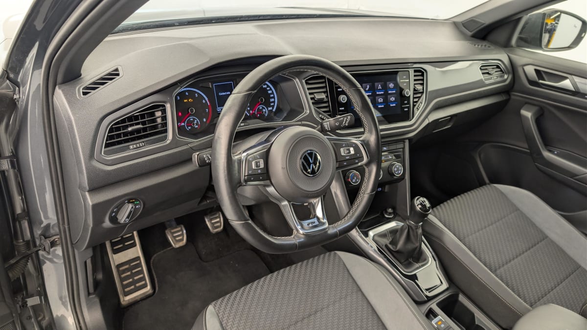 Volkswagen T-Roc - Image 15