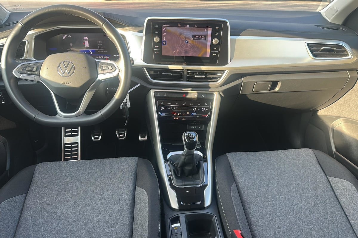 Volkswagen T-Roc - Image 13