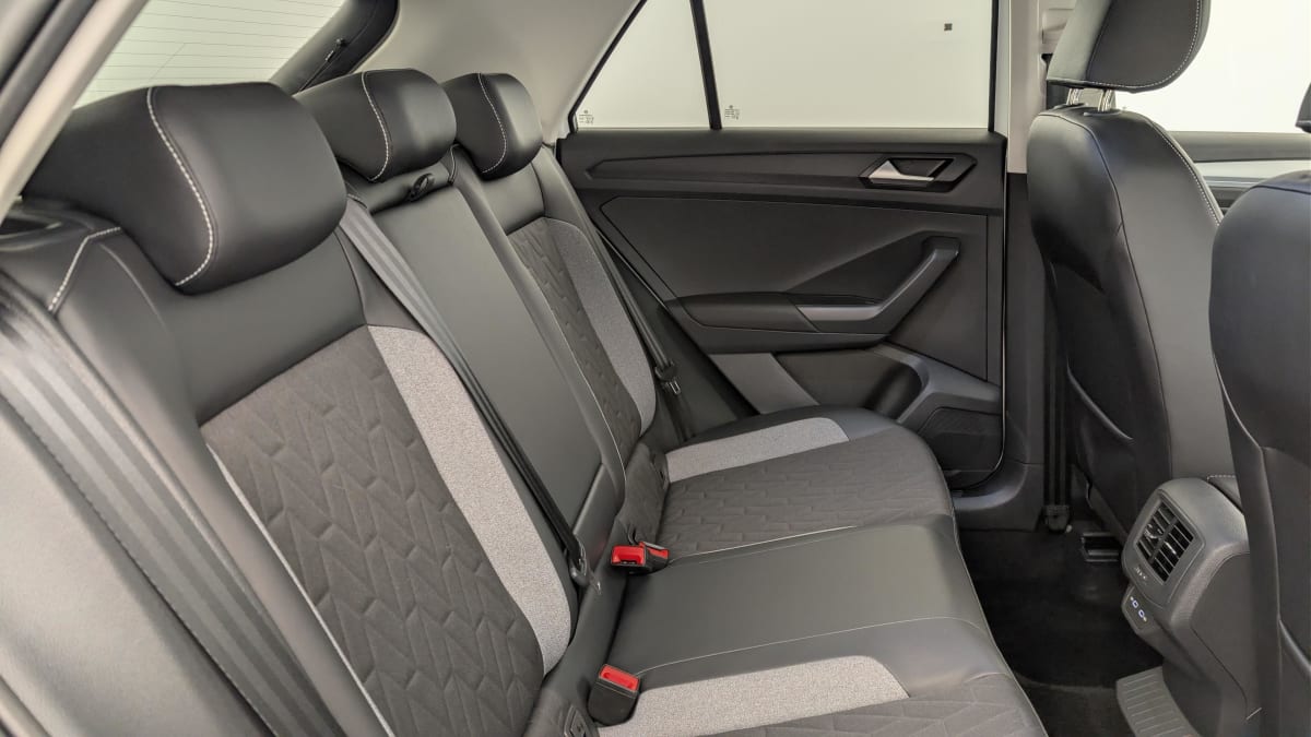 Volkswagen T-Roc - Image 10