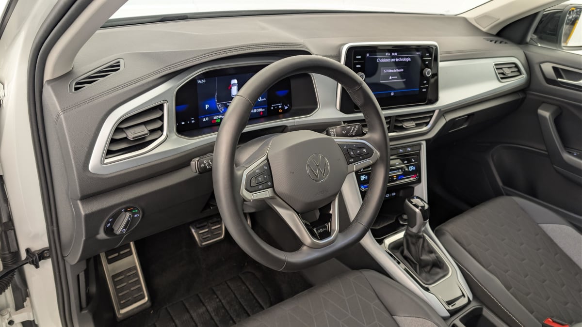 Volkswagen T-Roc - Image 15